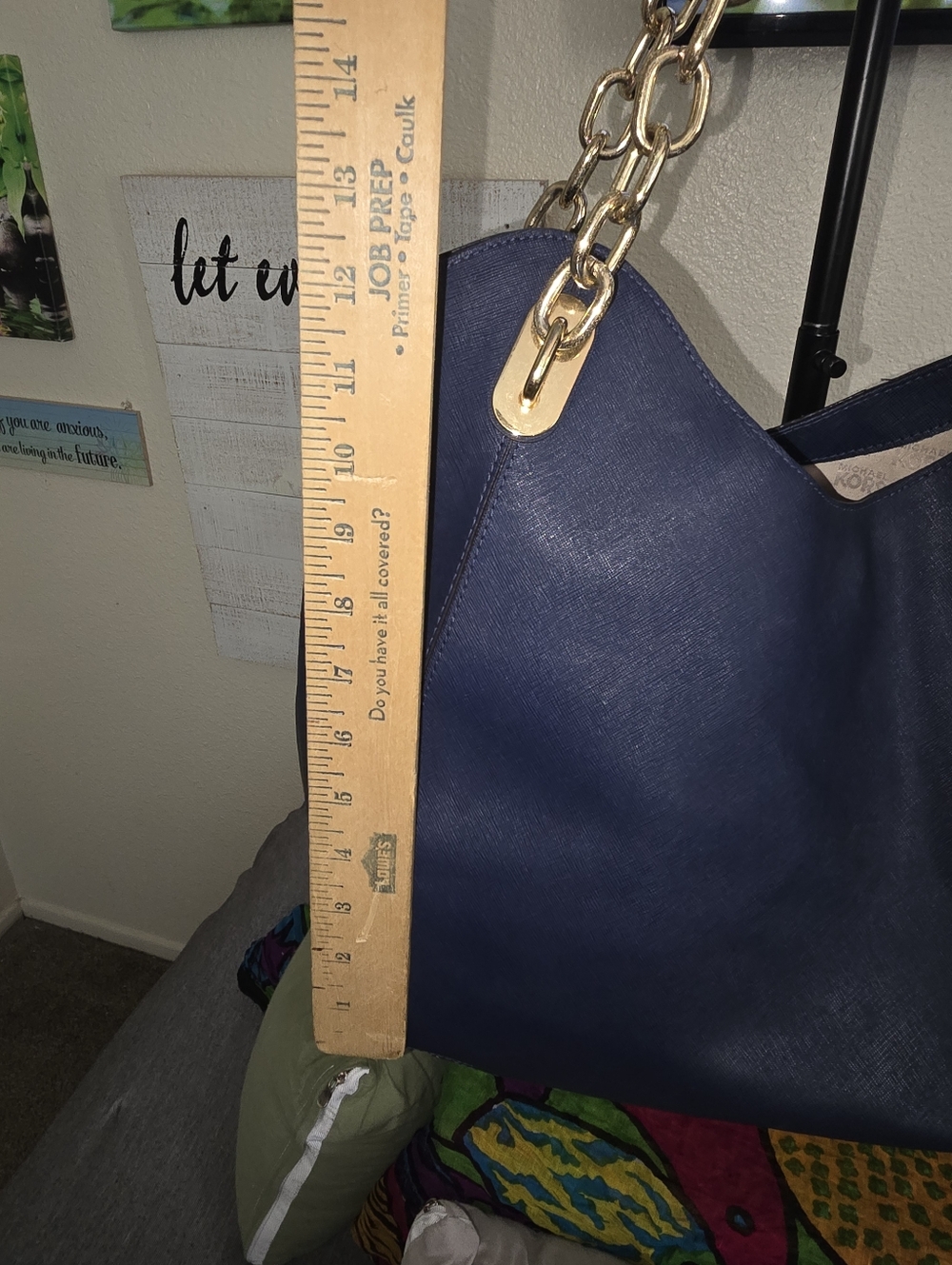 Michael Kors Navy Leather Lillie Shoulder Bag with Gold Hardware - Picture 9 of 10